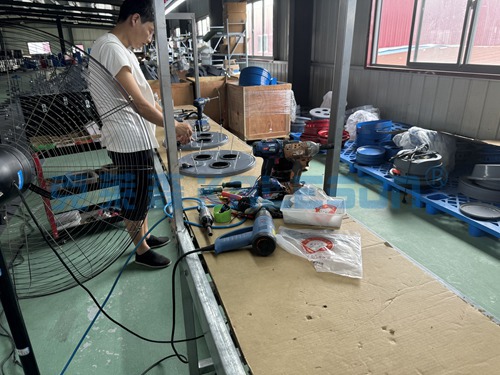 老子有钱lzyq88工业吸尘器生产车间实拍图